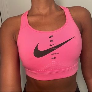 🩰 Women’s Nike Pink Drifit Sports Bra
